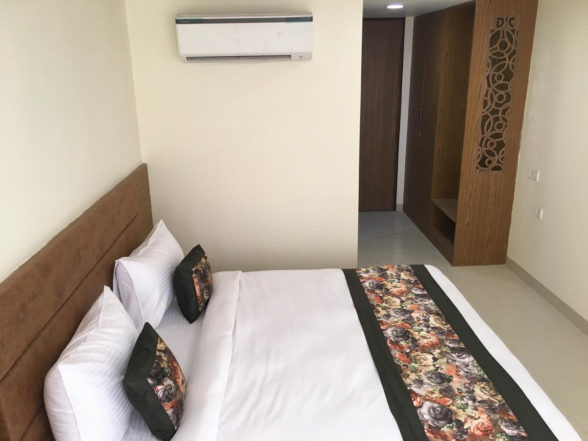 Hotel Airport D'Capitol Új-Delhi Kültér fotó