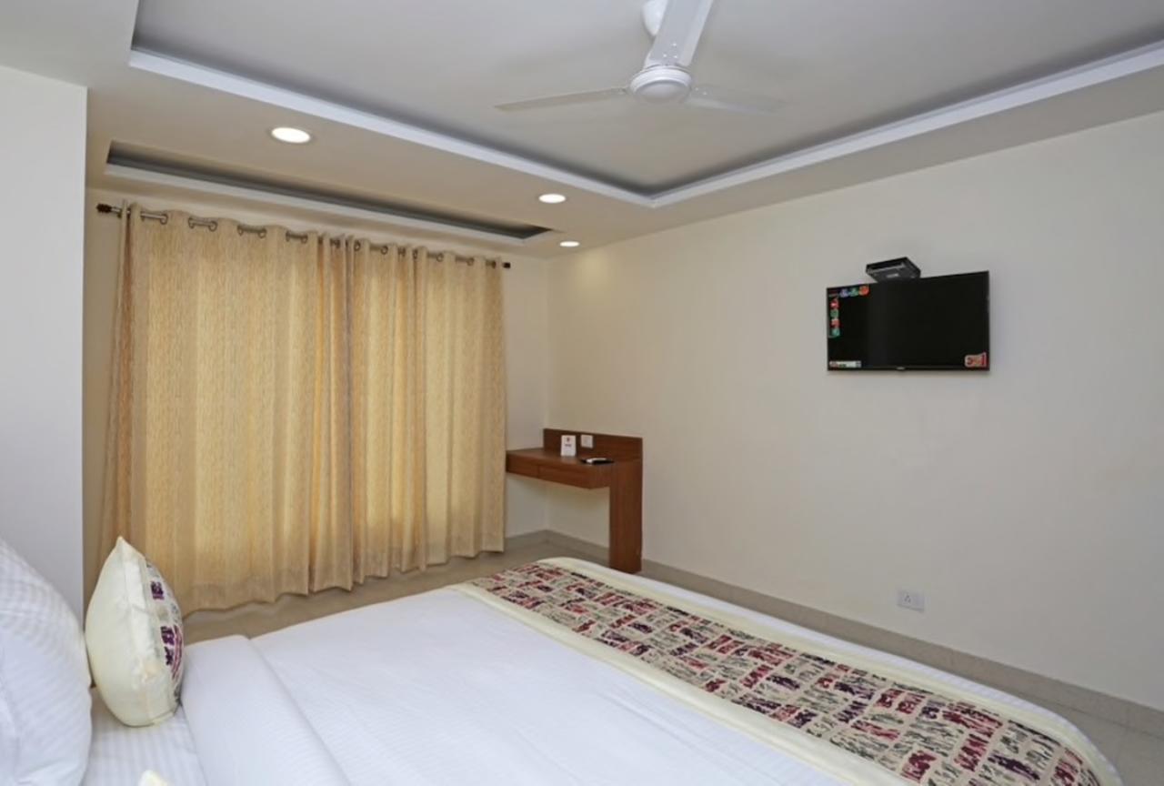 Hotel Airport D'Capitol Új-Delhi Kültér fotó