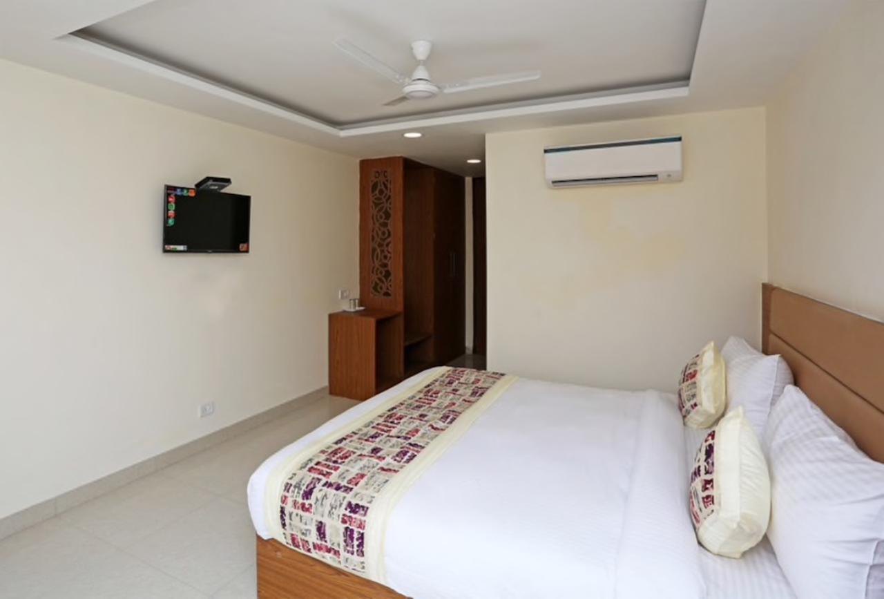 Hotel Airport D'Capitol Új-Delhi Kültér fotó