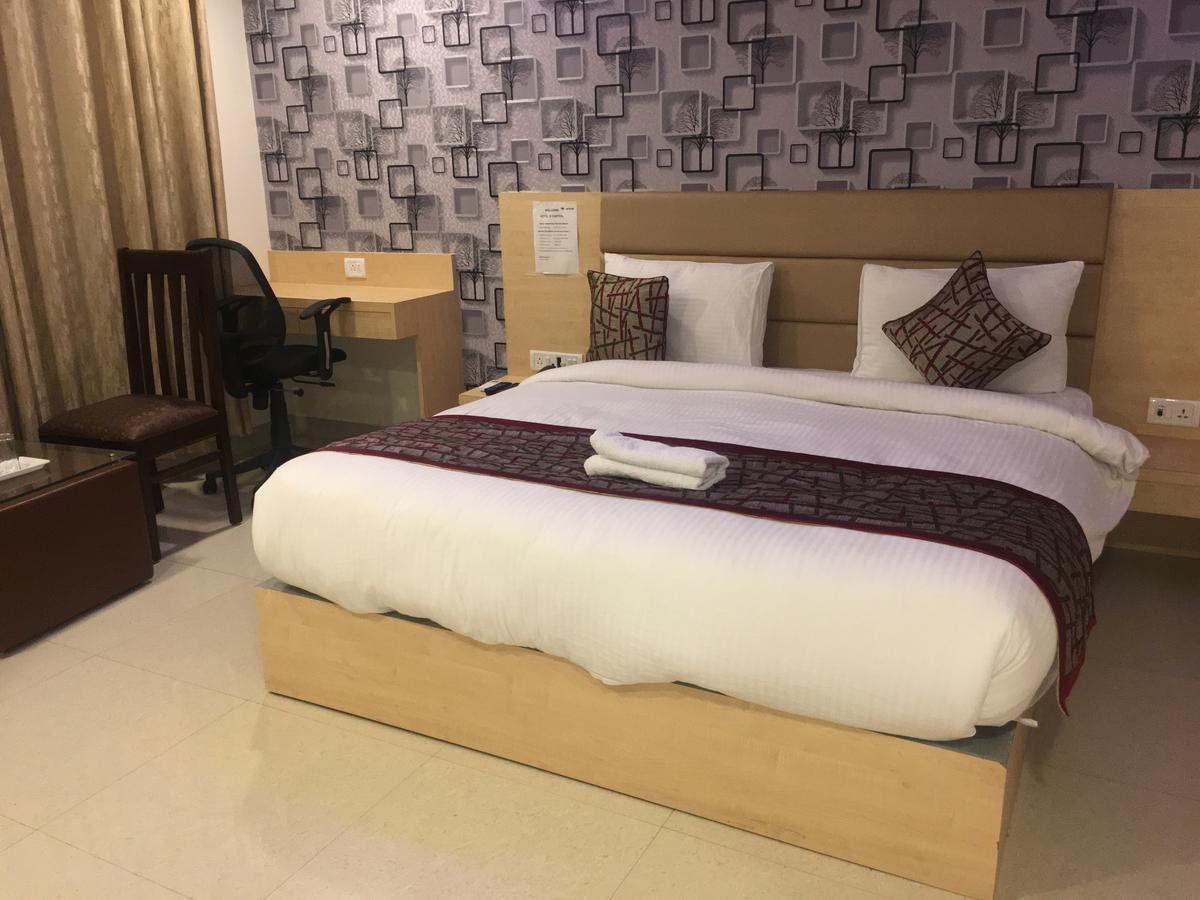 Hotel Airport D'Capitol Új-Delhi Kültér fotó