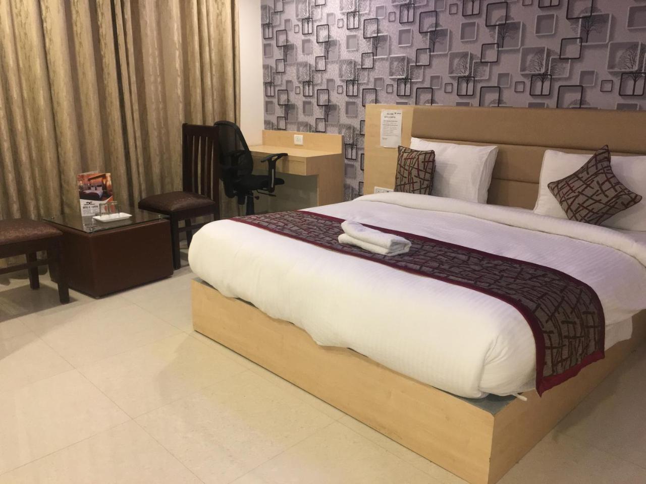 Hotel Airport D'Capitol Új-Delhi Kültér fotó