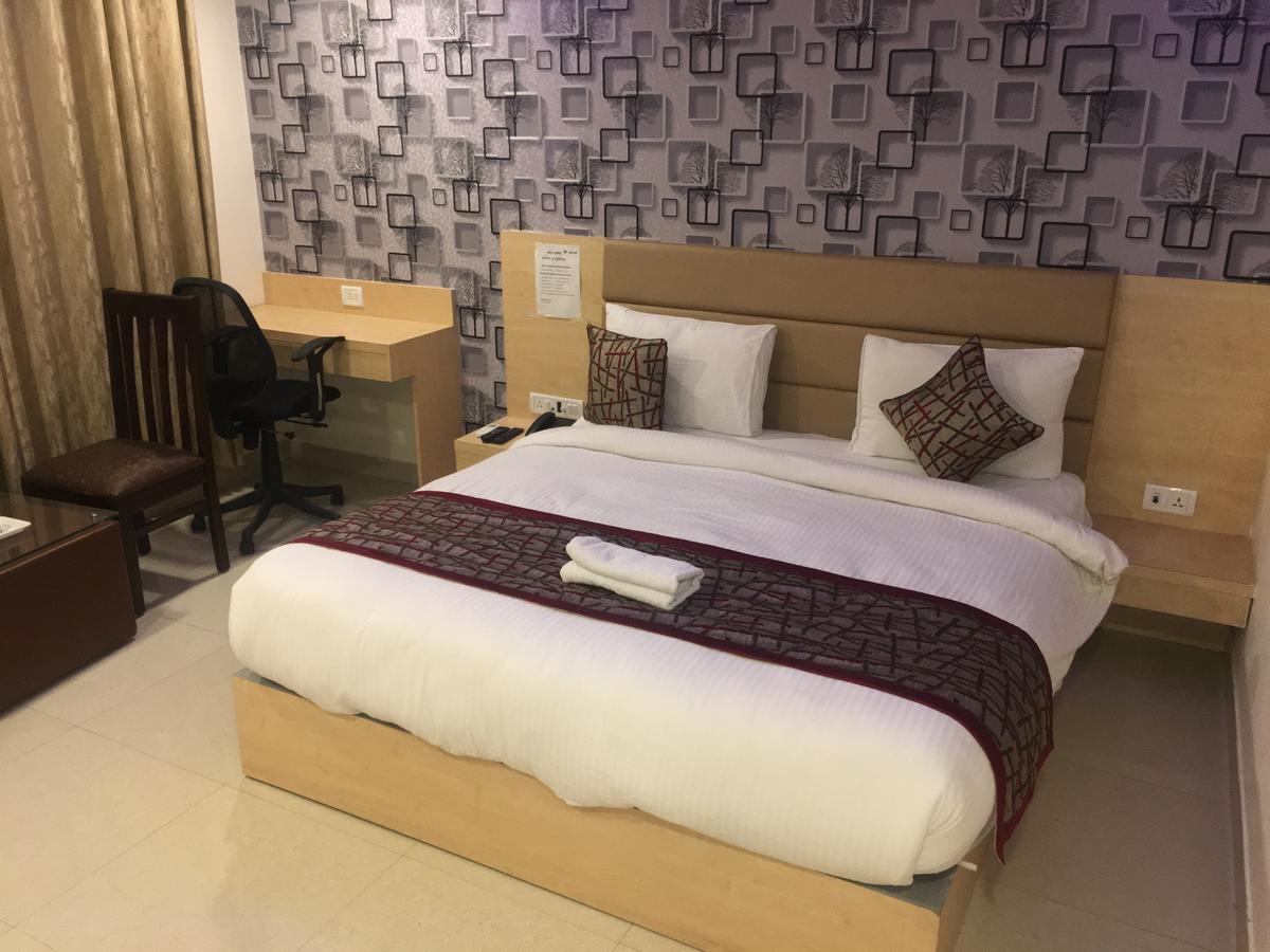 Hotel Airport D'Capitol Új-Delhi Kültér fotó