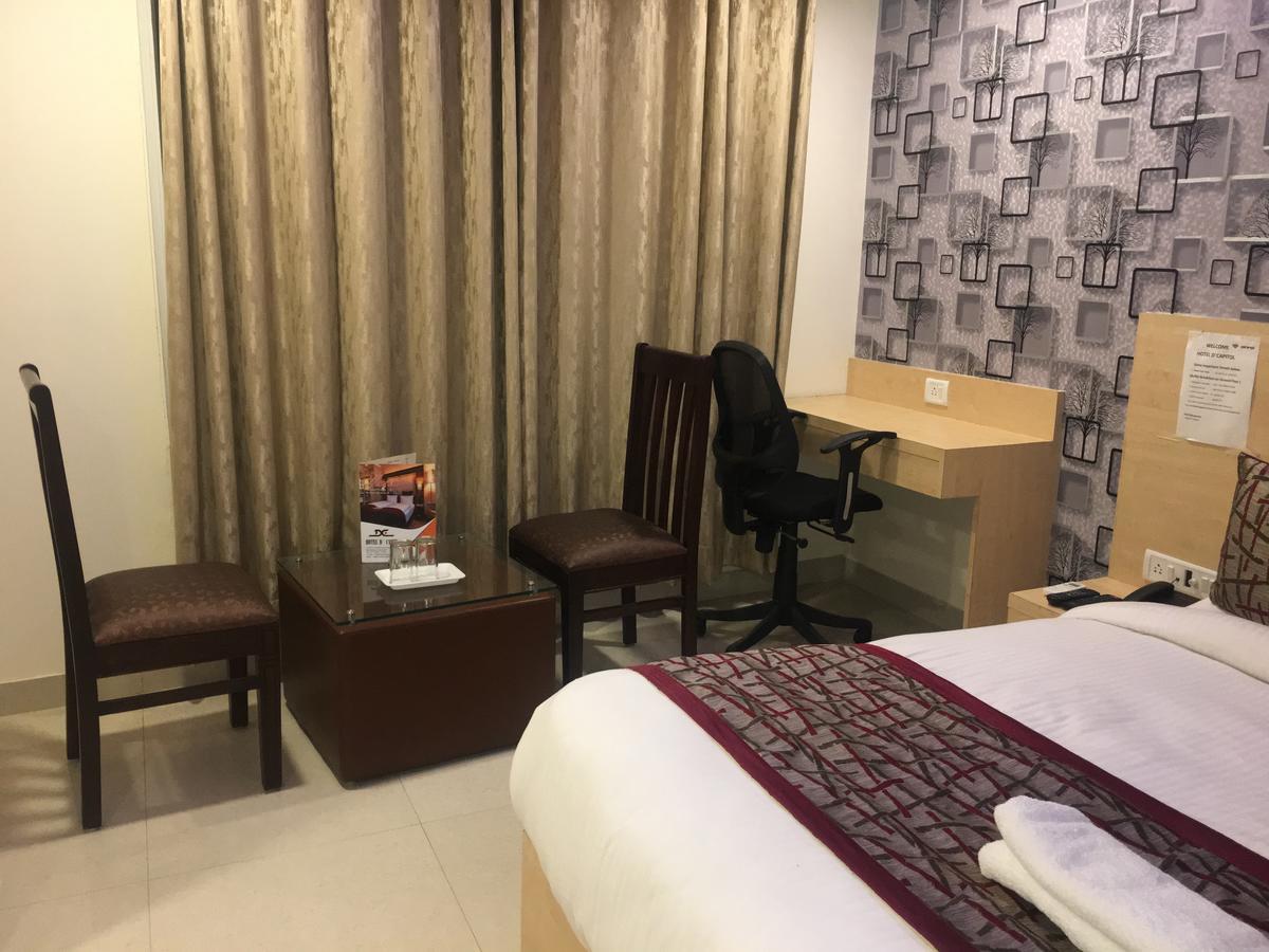 Hotel Airport D'Capitol Új-Delhi Kültér fotó