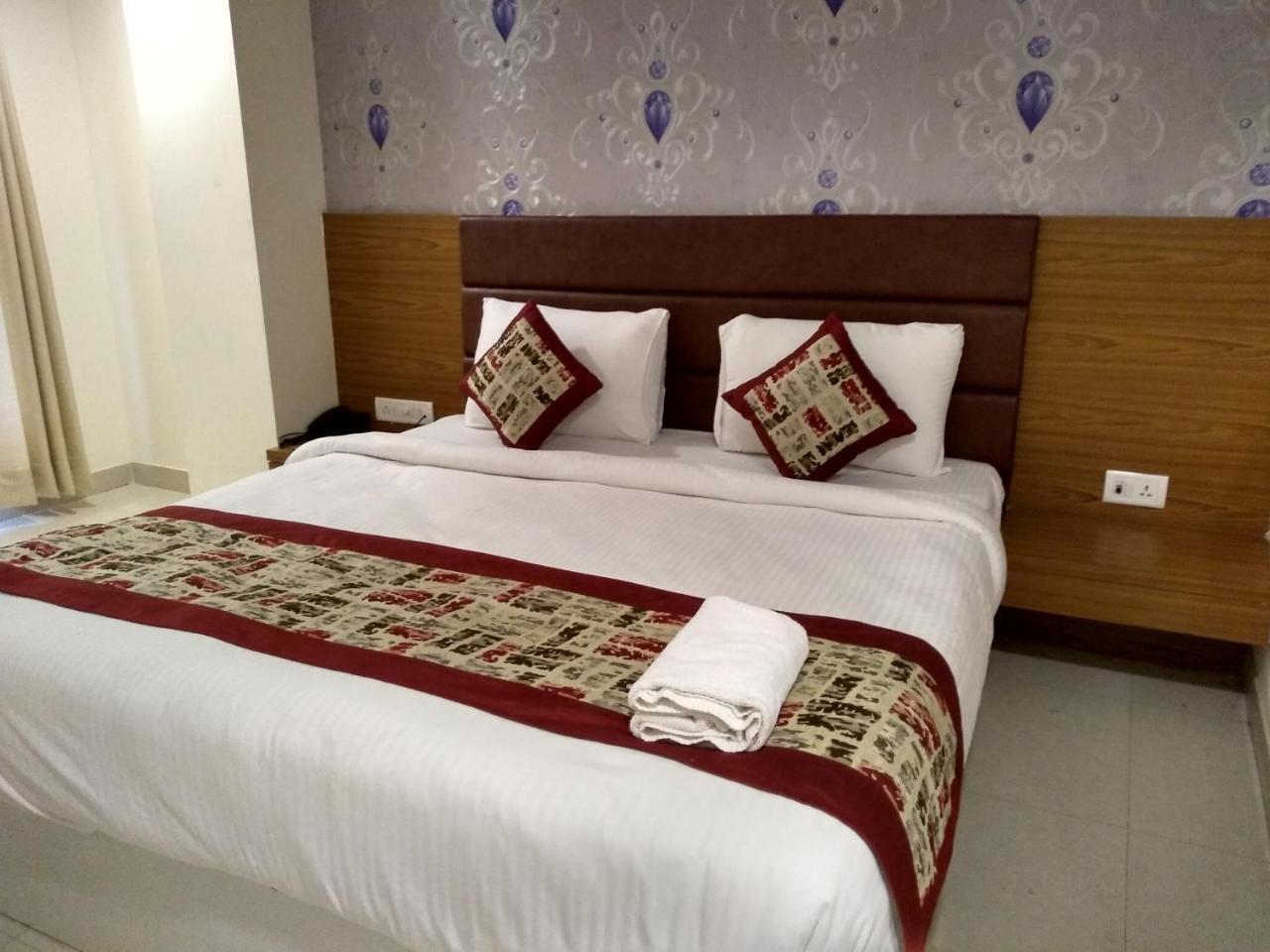 Hotel Airport D'Capitol Új-Delhi Kültér fotó